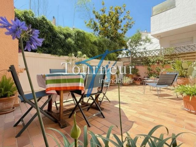 Appartement de luxe 2 chambres en vente à Sanary sur Mer, Provence Alpes Côte d'Azur