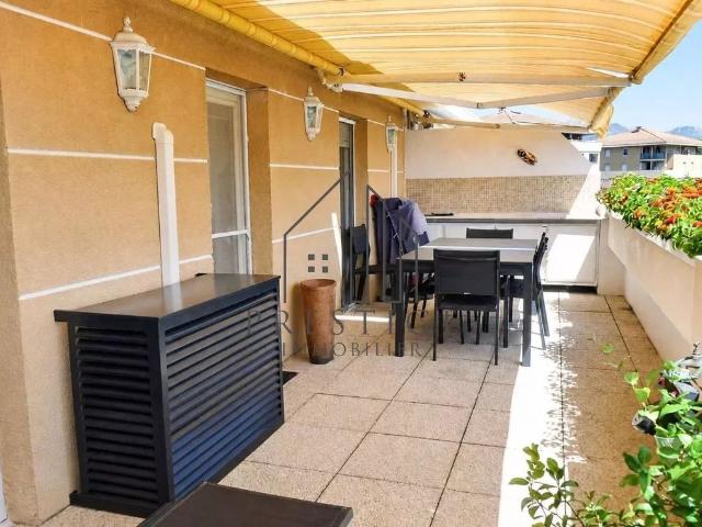 Appartement de prestige de 86 m2 en vente Aubagne, France