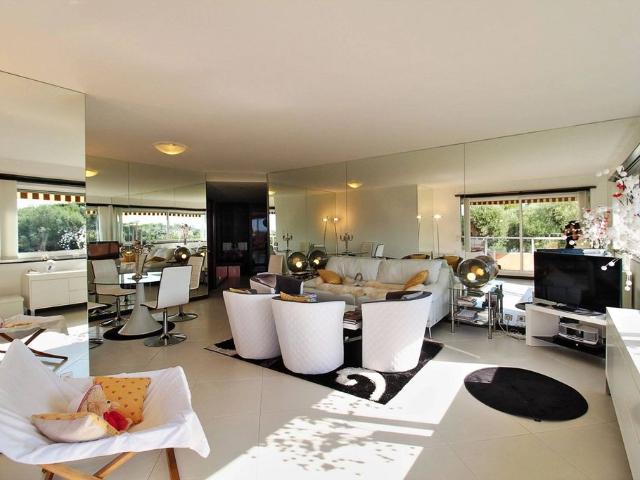 Appartement de prestige de 91 m2 en vente Roquebrune Cap Martin, Provence Alpes Côte d'Azur