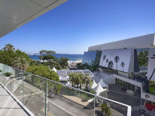 Appartement de prestige de 94 m2 en location Cannes, France