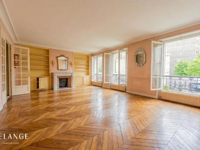 Appartement de prestige de 106 m2 en vente Monceau, Courcelles, Ternes, France