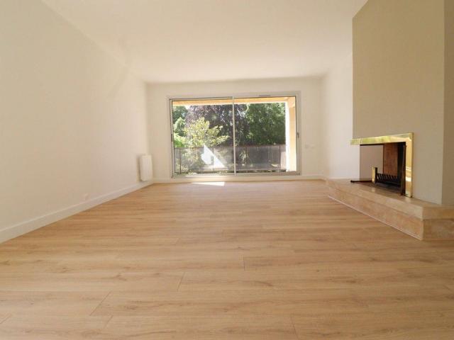 Appartement de prestige de 110 m2 en location Louveciennes, Île de France