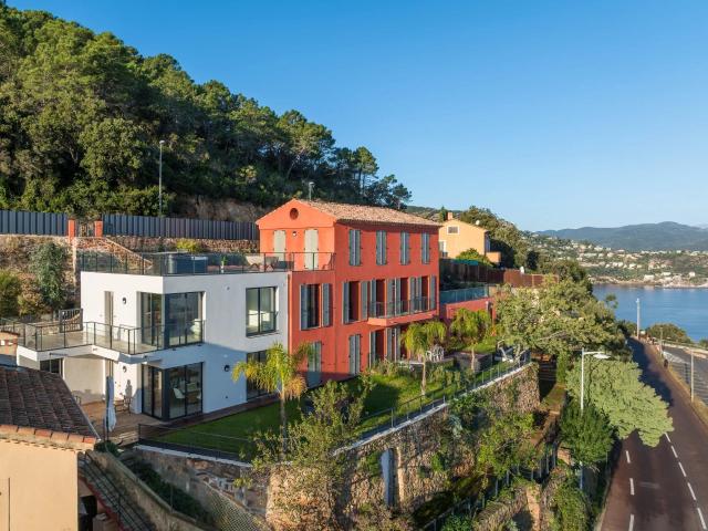 Appartement de prestige de 126m² Vue mer Panoramique sur l. 126m² Théoule sur Mer