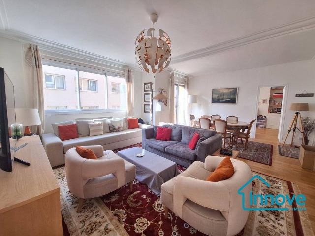 Appartement de prestige de 162 m2 en vente Motte Picquet, Commerce, Necker, France