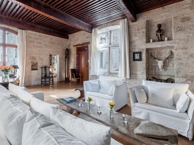 Appartement de Prestige du XVIIIᵉ siècle au Cœur Historique de Pézenas