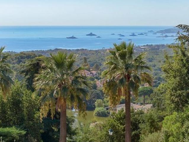 Appartement de prestige à vendre sur Villeneuve Loubet