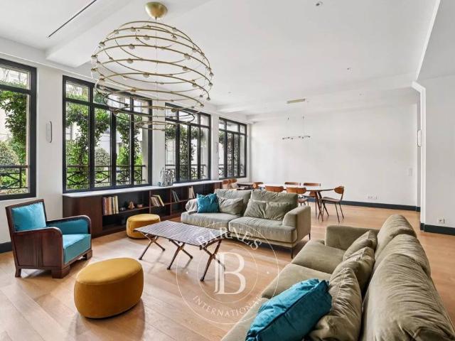Appartement de prestige de 179 m2 en location Tour Eiffel, Invalides – Ecole Militaire, Saint Thomas d’Aquin, France