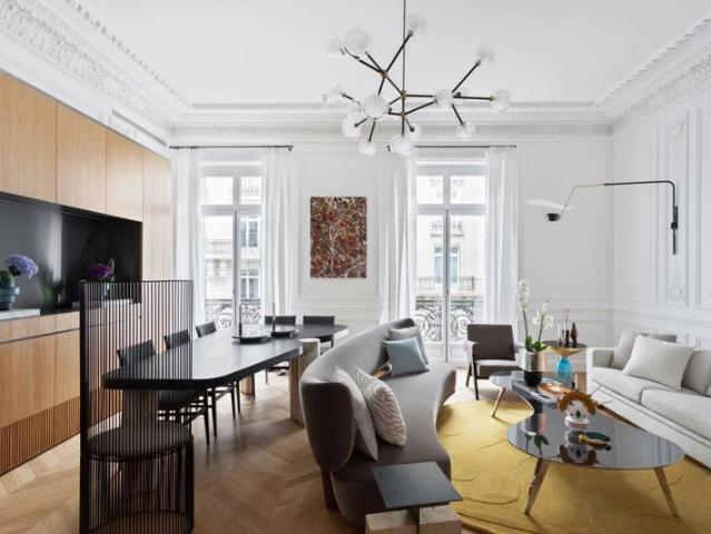 Appartement de prestige en plein coeur du Triangle d'or à Pa