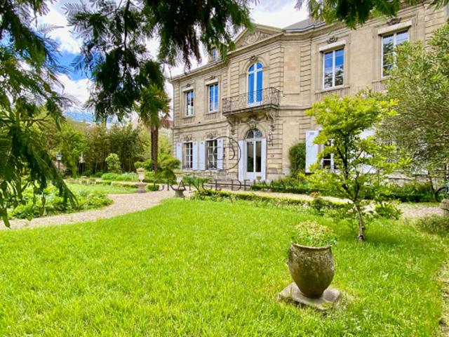 Appartement de prestige en rez de chaussée avec jardin LE BOUSCAT