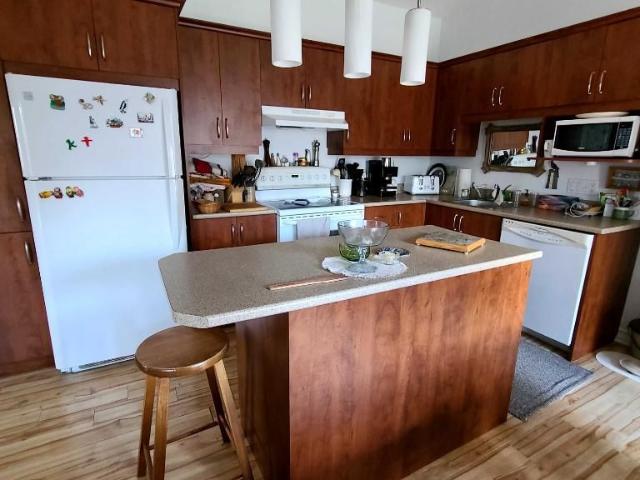 Appartement de rêve 4½, à louer à l’année 1500$/mois à Sutton