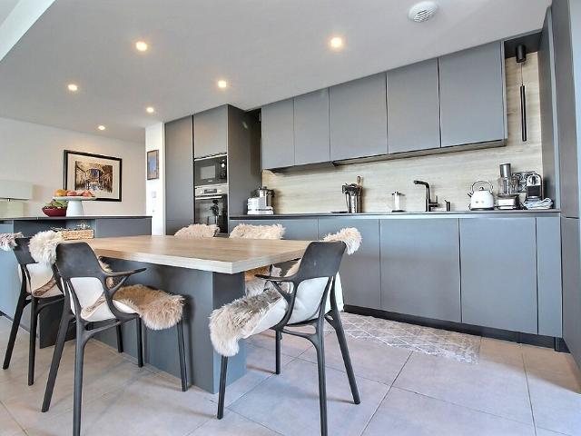 Appartement de standing 97 m2 Terrasse, suite parentale, garage Résidence Royal Park à Evian