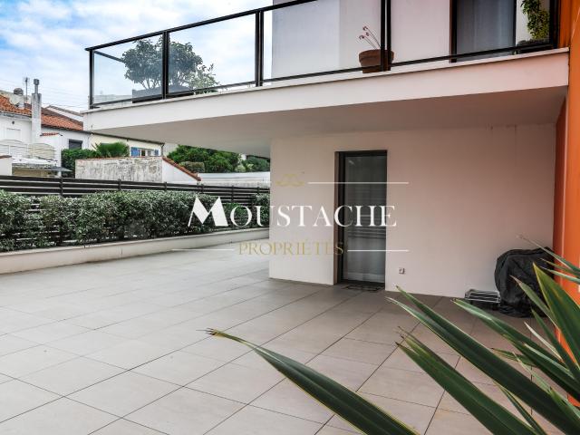 APPARTEMENT DE STANDING AVEC TERRASSE HYPERCENTRE & AU CALME