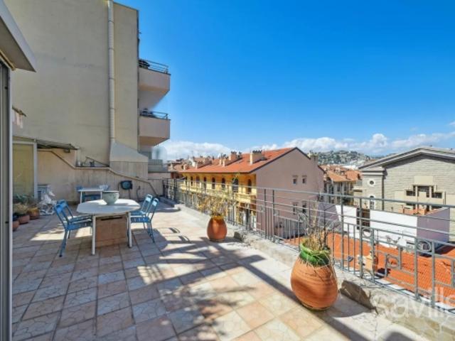 Appartement de standing avec terrasse