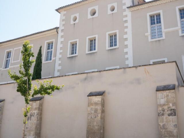 Appartement De Standing Avec Terrasse 99m² Tarascon