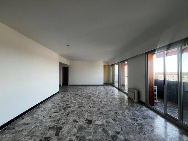 Appartement de standing en centre ville T4 residence Le central