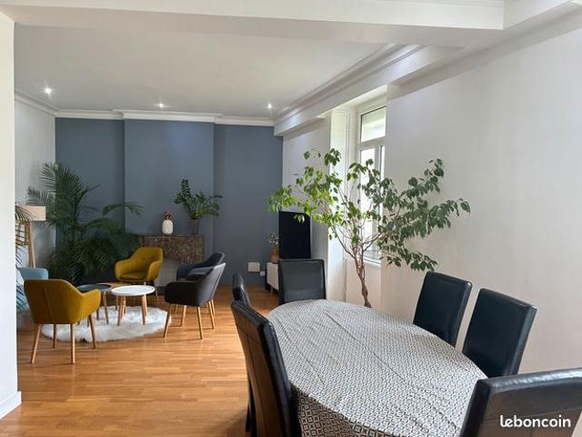 Appartement de standing en duplex 215 m² Place Travot, hyper centre de Cholet