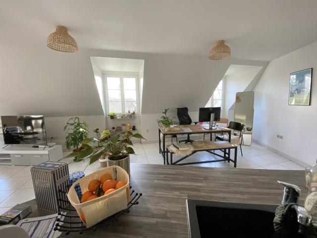 Appartement de standing / F3 / 79 m2 / Balcon / Ascenseur