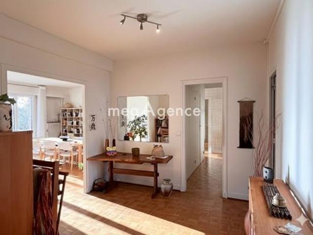 Appartement de standing lumineux 165 m² – Domaine privé sécurisé – Parking et Cave Saint Nom La Bretèche