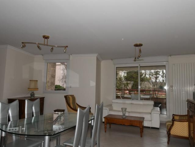 Appartement de standing sécurisé de plus de 87 m² avec garage quartier Victor Hugo
