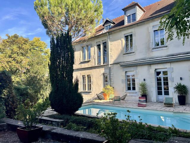 Appartement Demeure d’exception Cœur de ville – Quartier hi. 290m² Besançon