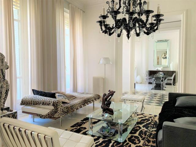 Appartement D'elegance Au Coeur D'avignon 175m² Avignon