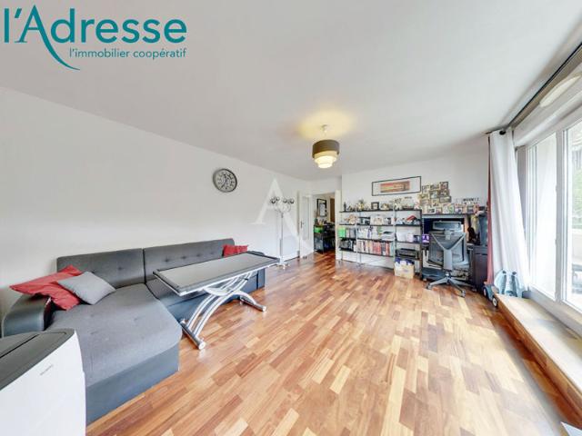 Appartement dernier étage Noisy Le Grand 2 pièce s 50 m2