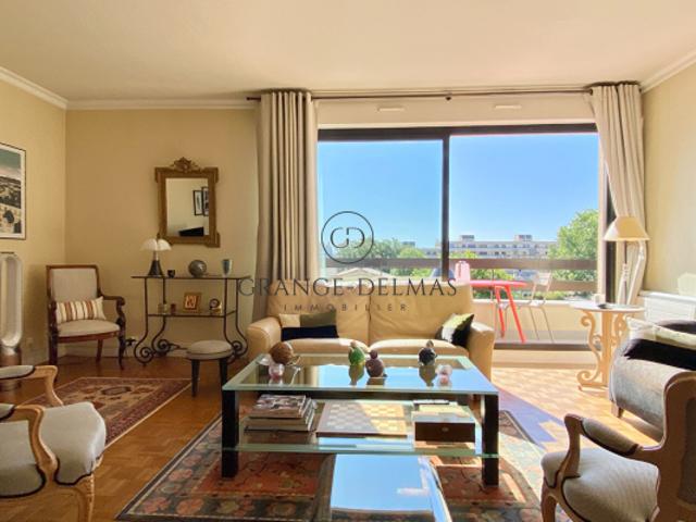 Appartement dernier étage avec ascenseur, terrasses et stationnements CAUDÉRAN PARC BORDELAIS