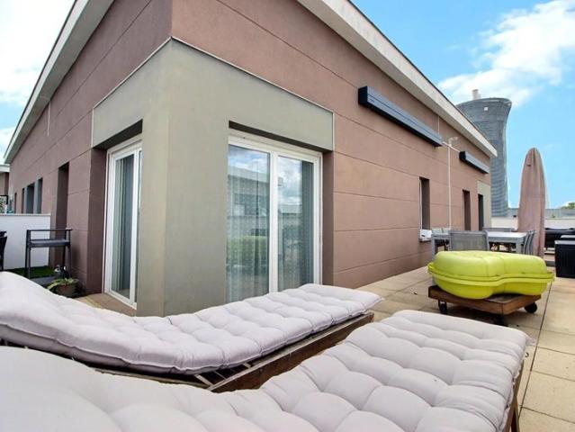 Appartement dernier étage avec grande terrasse