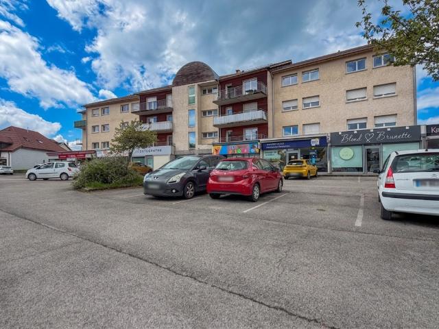 APPARTEMENT DERNIER ÉTAGE AVEC TERRASSE, ASCENSEUR ET GARAGE VALDAHON