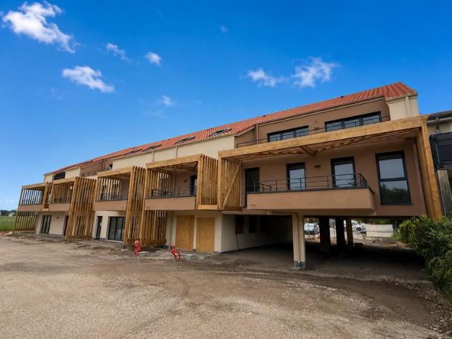 Appartement dernier étage avec terrasse tropézienne