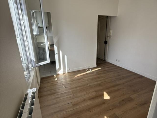 Appartement dernier étage à louer à Paris 6 75 avec IMMOFIDES