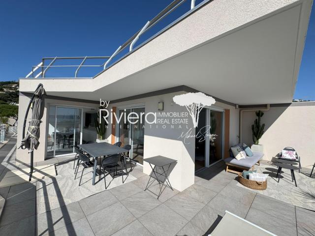 Appartement dernier étage à vendre à Cavalaire Sur Mer 147m² Cavalaire sur Mer