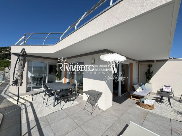 Appartement dernier étage à vendre à Cavalaire Sur Mer