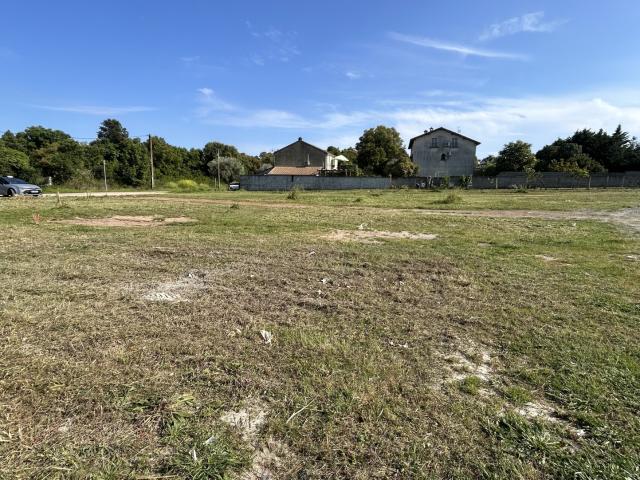 Appartement deux pièces 500 de la plage