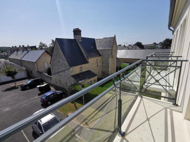 Appartement deux pièces avec balcon, parking et ascenseur da