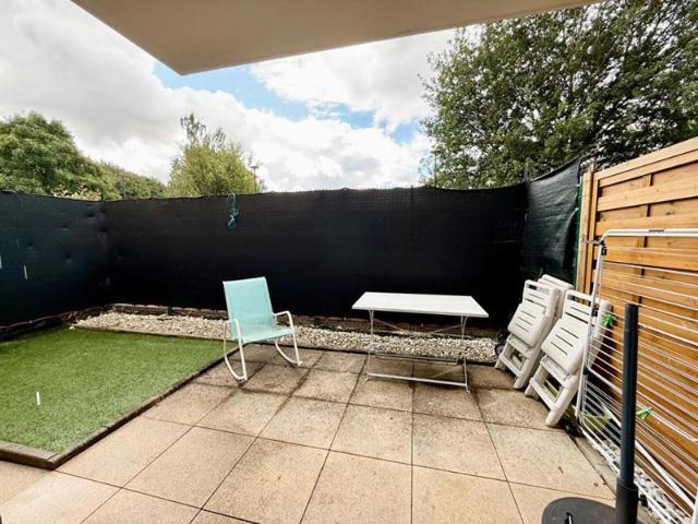 Appartement deux pièces rez de chaussée de jardin