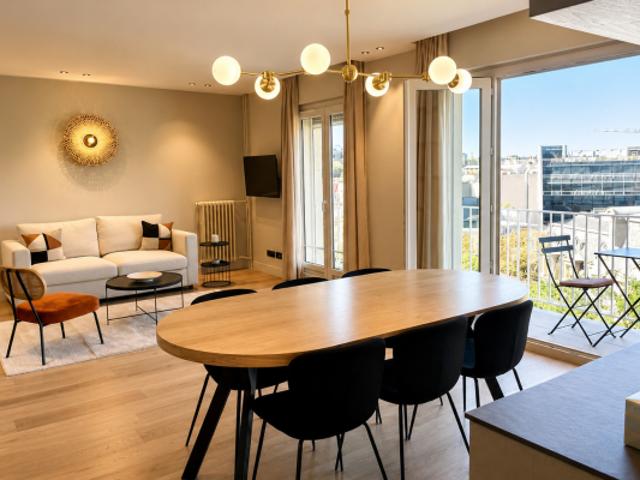 Appartement d'exception avec balcon et vue dégagée – Adresse rec
