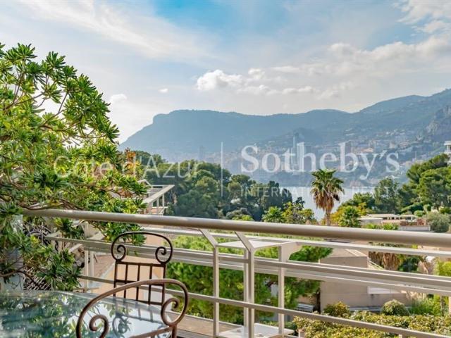 Appartement d'exception avec toit terrasse et vue panoramique su