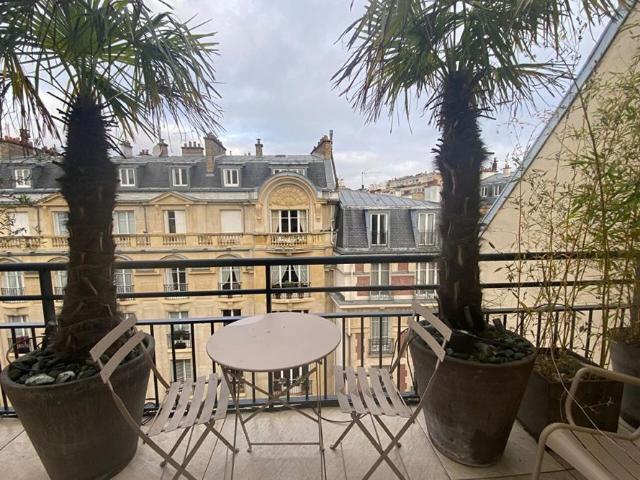 Appartement d'exception avec terrasse, entièrement rénové, première occupation
