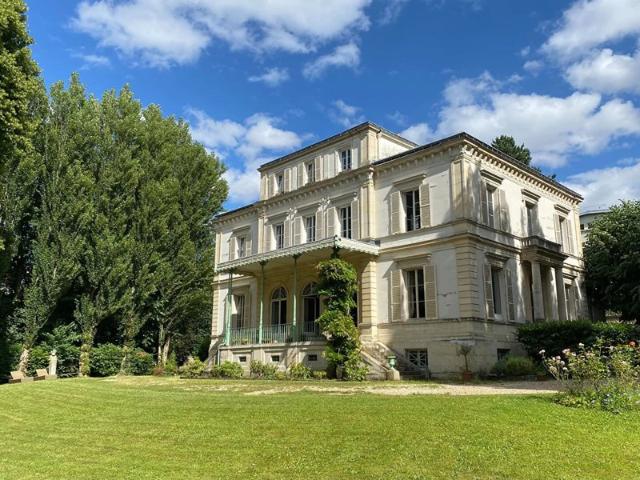 Appartement d'exception avec terrasse et jardin de 380 m²
