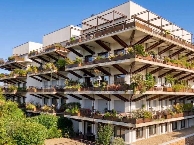 Appartement d'exception avec terrasse face à la Loire Nan