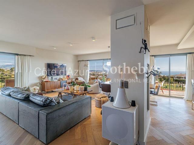 Appartement d'exception à Fabron Nice, dernier étage avec vu. 143m² Nice