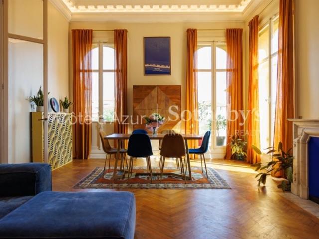 Appartement d'exception à Nice: Patio mauresque, vue cathédrale et prestations haut de gamme