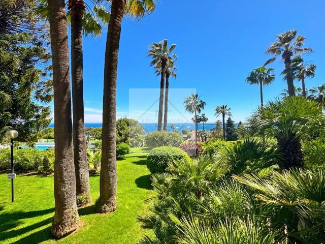 Appartement d'exception dans la prestigieuse résidence de Ca. 181m² Cannes