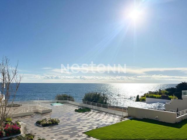 Appartement d'exception pleine vue mer pied dans l'eau à ven. 55m² Saint Raphaël