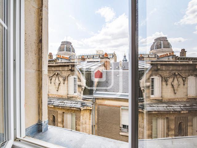 APPARTEMENT D'EXCEPTION REIMS 257 M2 A DEUX PAS DE LA CATHEDRALE
