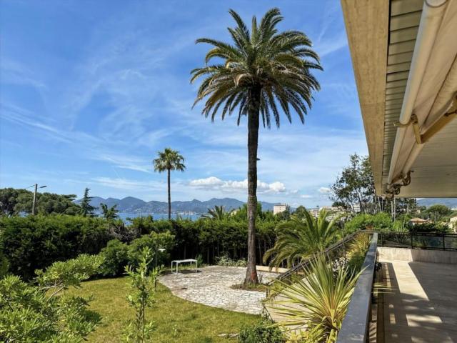 Appartement d'Exception 270 m² + Terrasse 100 m² Vue Mer