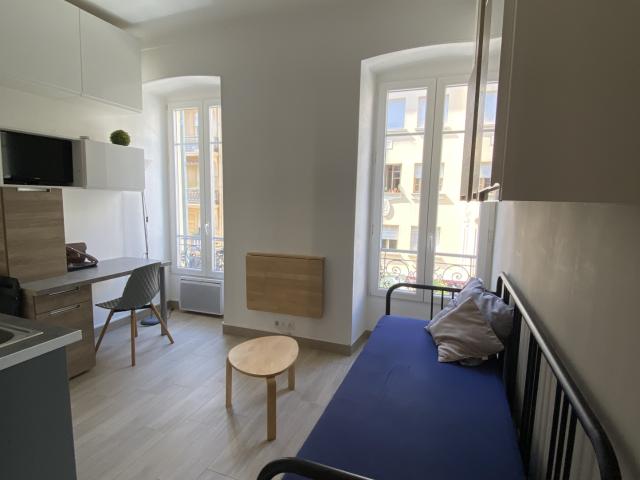 APPARTEMENT DIVISE EN 3 STUDIO