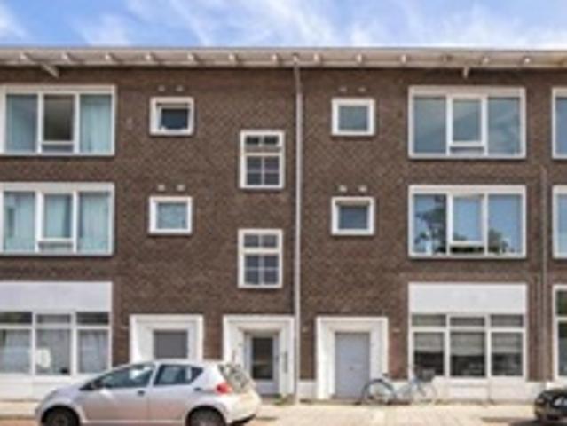 Appartement Dorpsweg in Rotterdam