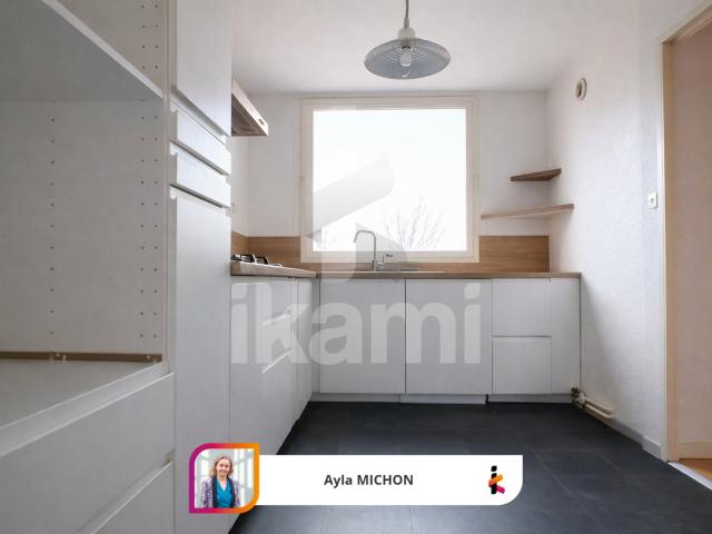 Appartement 5 pièces 104 m2 Grenoble Villeneuve 3 chambres, bureau, terrasse, garage